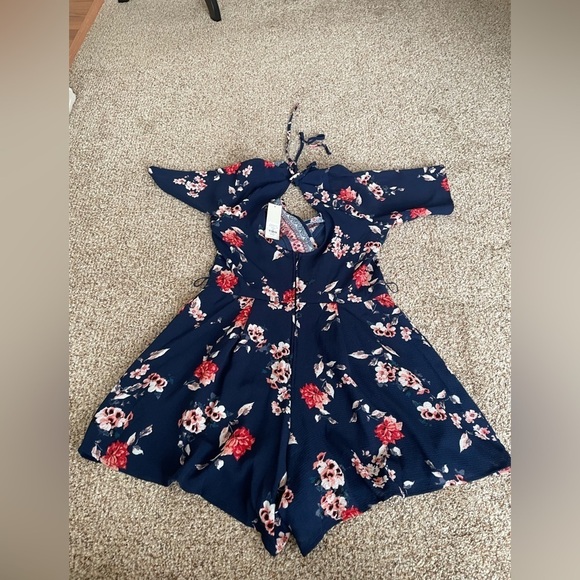 Miami Floral Romper Size Small NWT - Picture 5 of 8